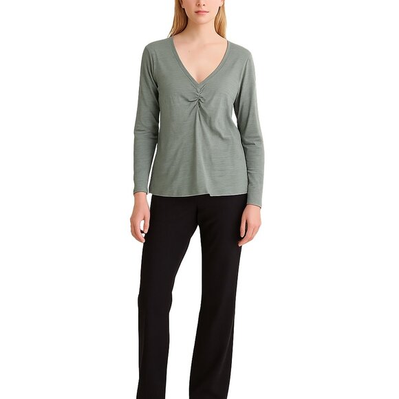 NWT White House Black Market Bracelet Sleeve V Neck Top Wintergreen M #WHBM8 - Picture 1 of 8